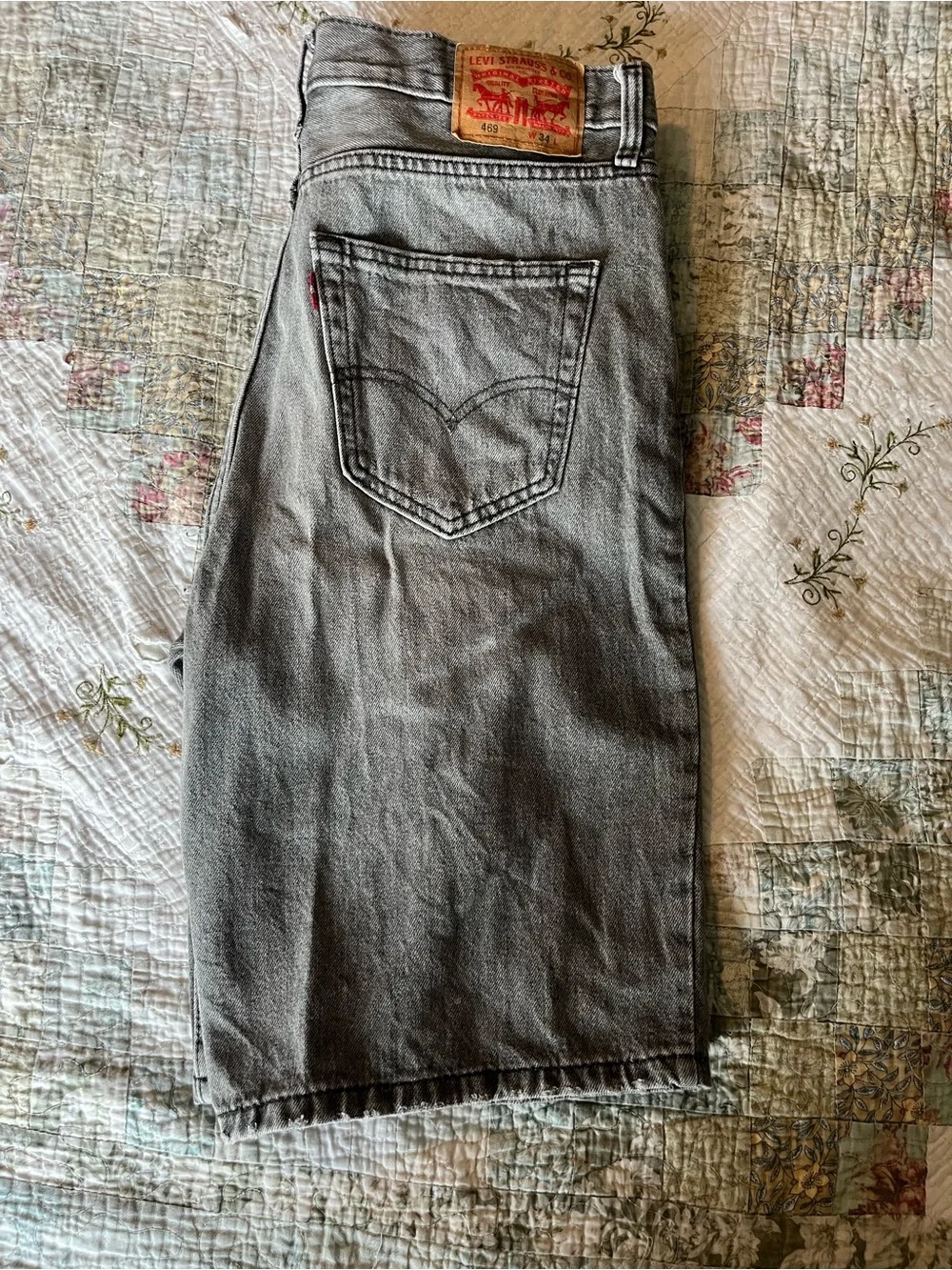 Levi's Gray Denim Men's Jean Shorts 34